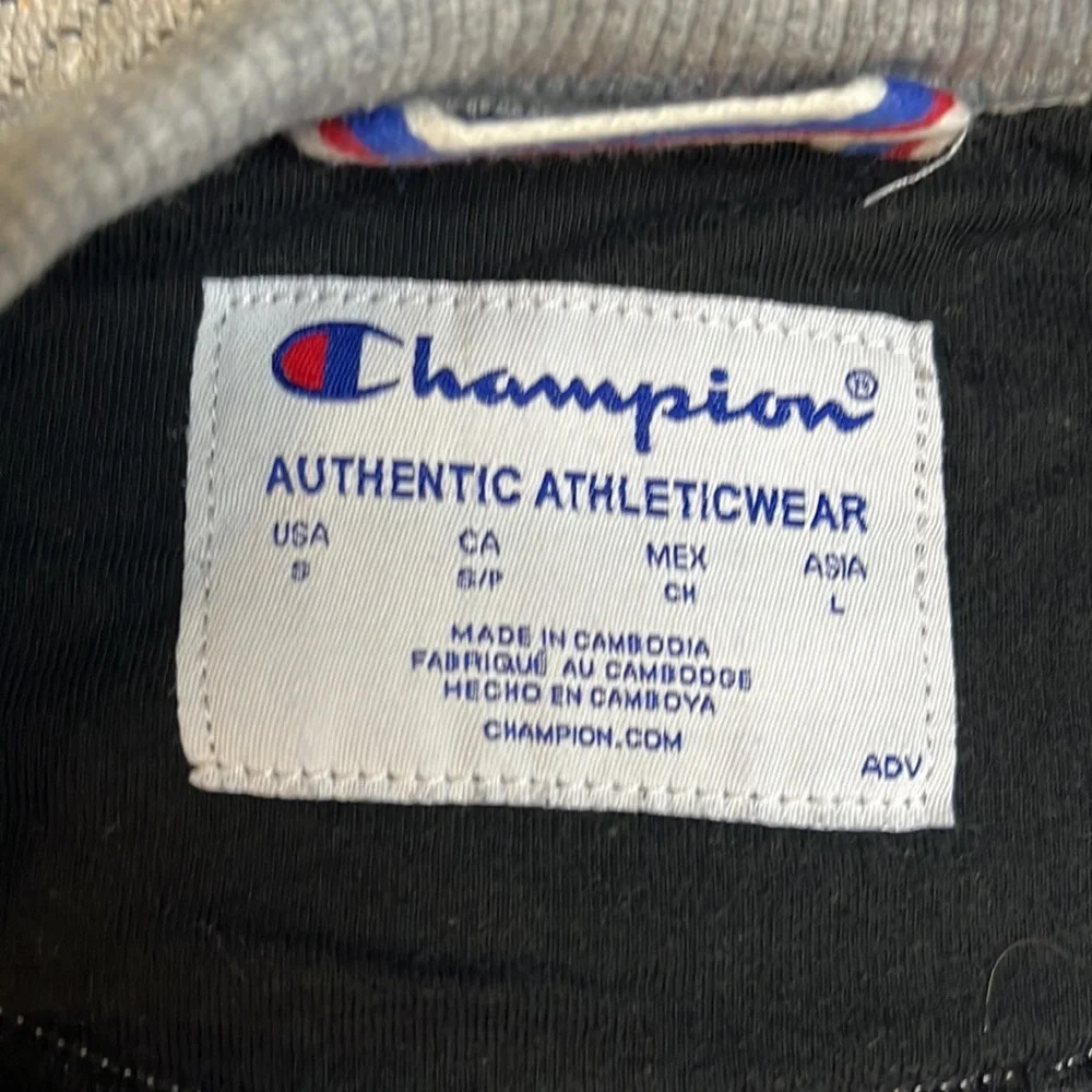 Champion men’s gray logo sweatshirt - Picture 2 of 9